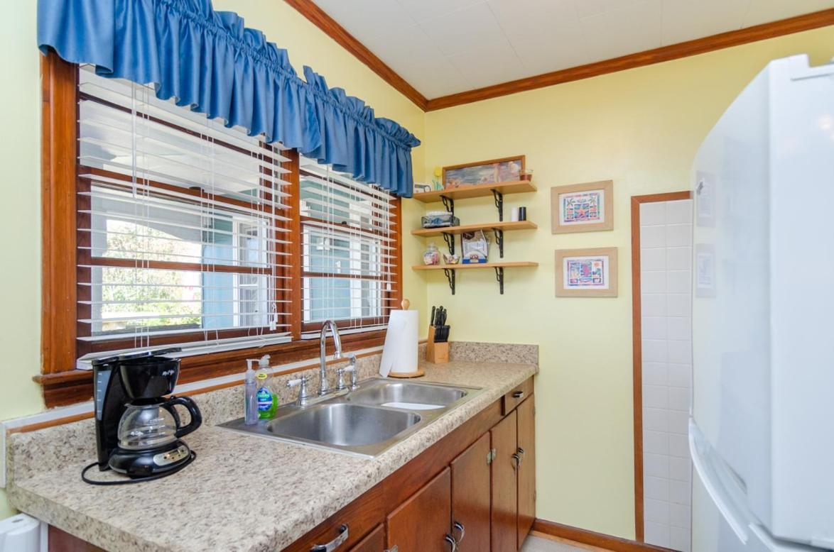 The Pelican Hidden Treasure Inn Room 2 By Bryant Real Estate Кур-Бич Экстерьер фото